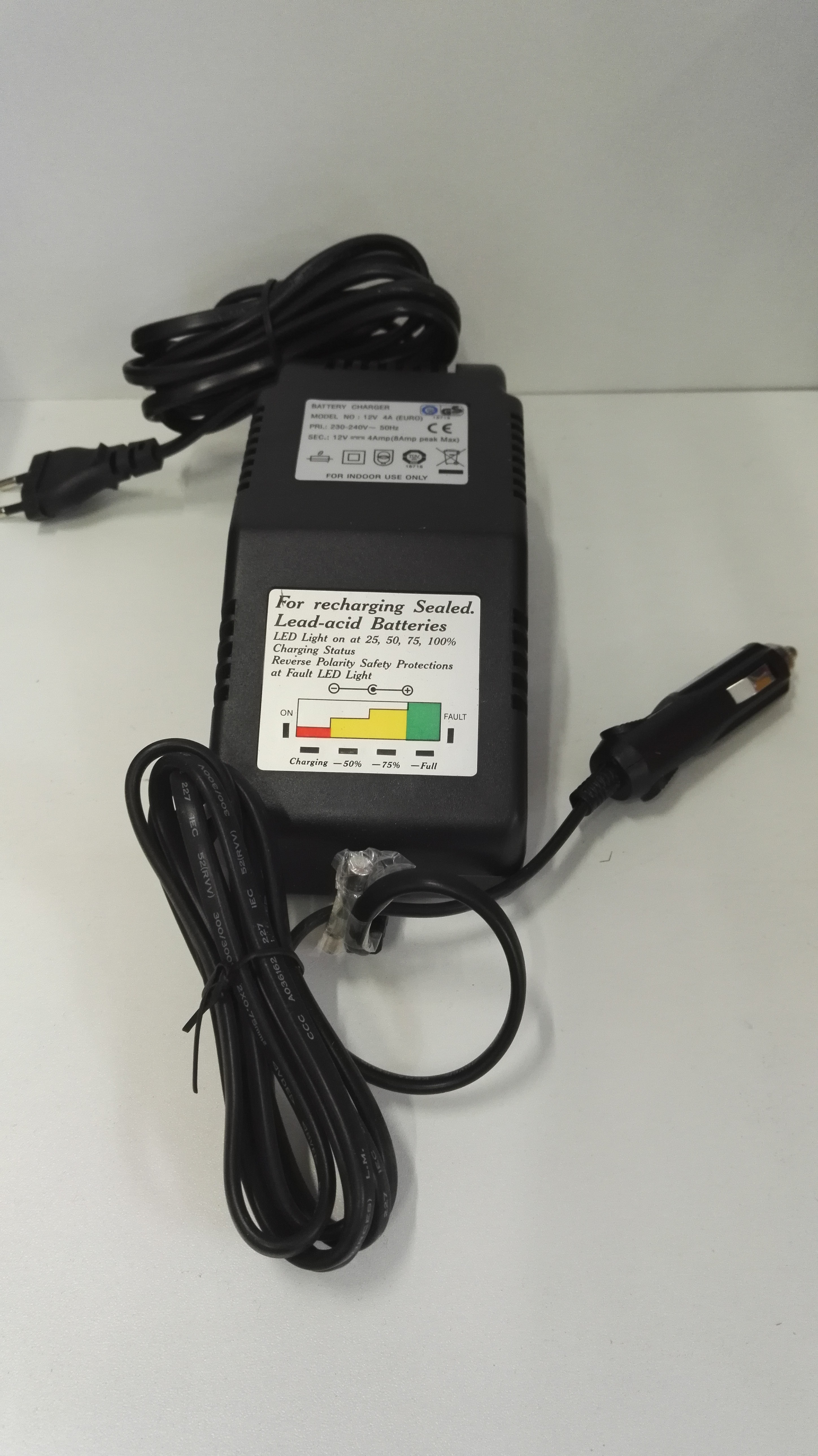 CHARGEUR DEMARREUR OU BOOSTER DE MARQUE GYS MODELE GYSPA